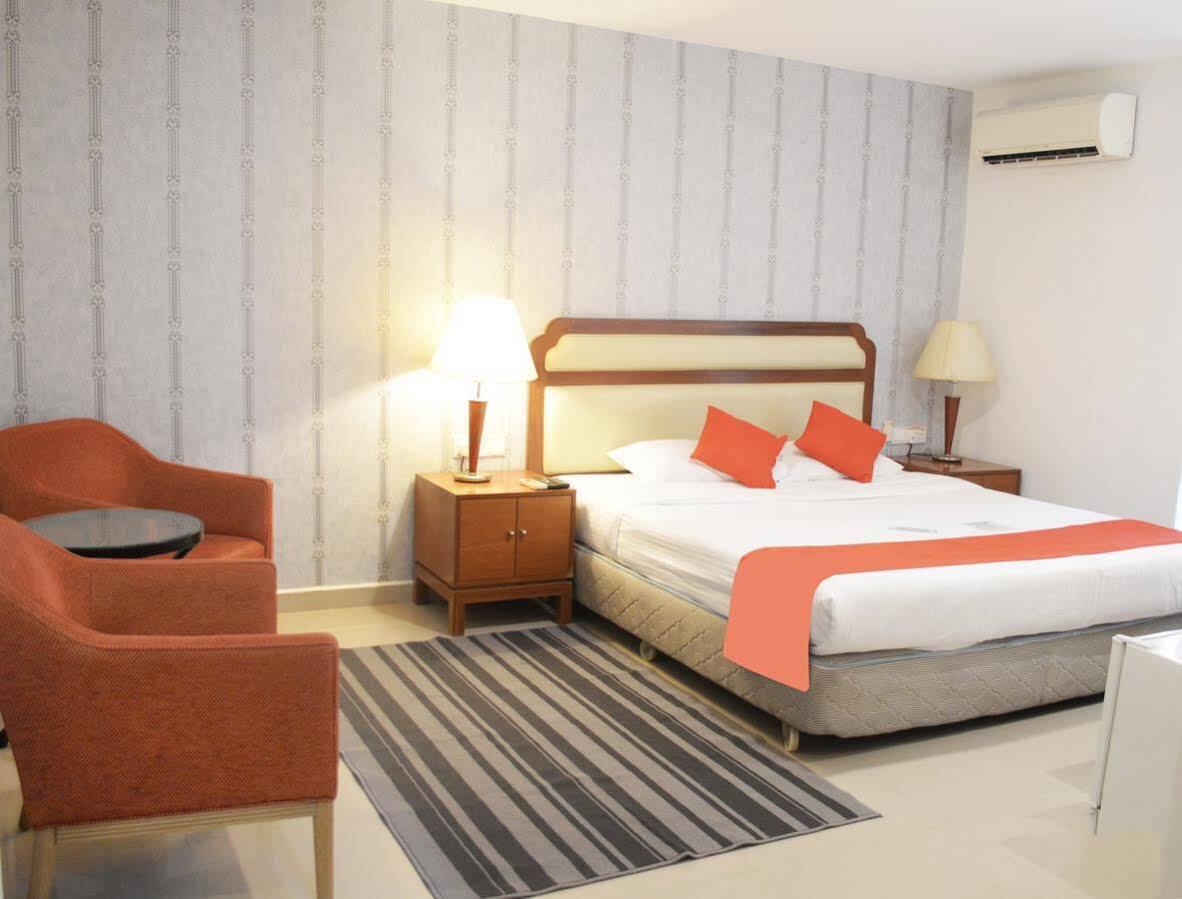 Oyo 104 Pegasus Hotel Singapore Eksteriør bilde